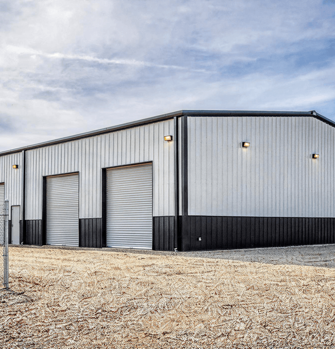 Commercial steel building in Ontario