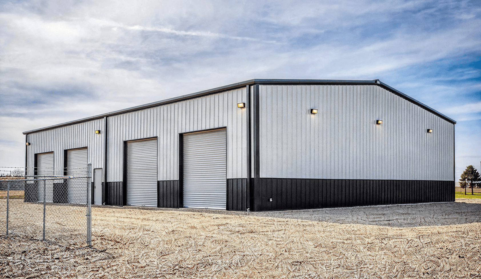 Commercial steel warehouse building in Ontario